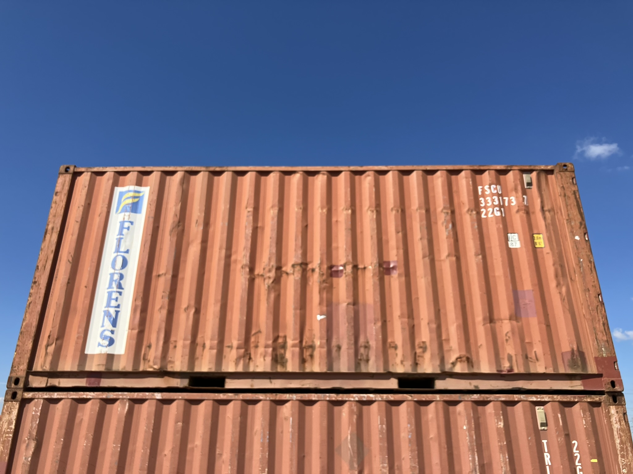 20' Container USED WIND & WEATHER TIGHT GRADE C, STANDARD 8'6" TALL, Red, 2 DOOR pockets std handles - 333173
