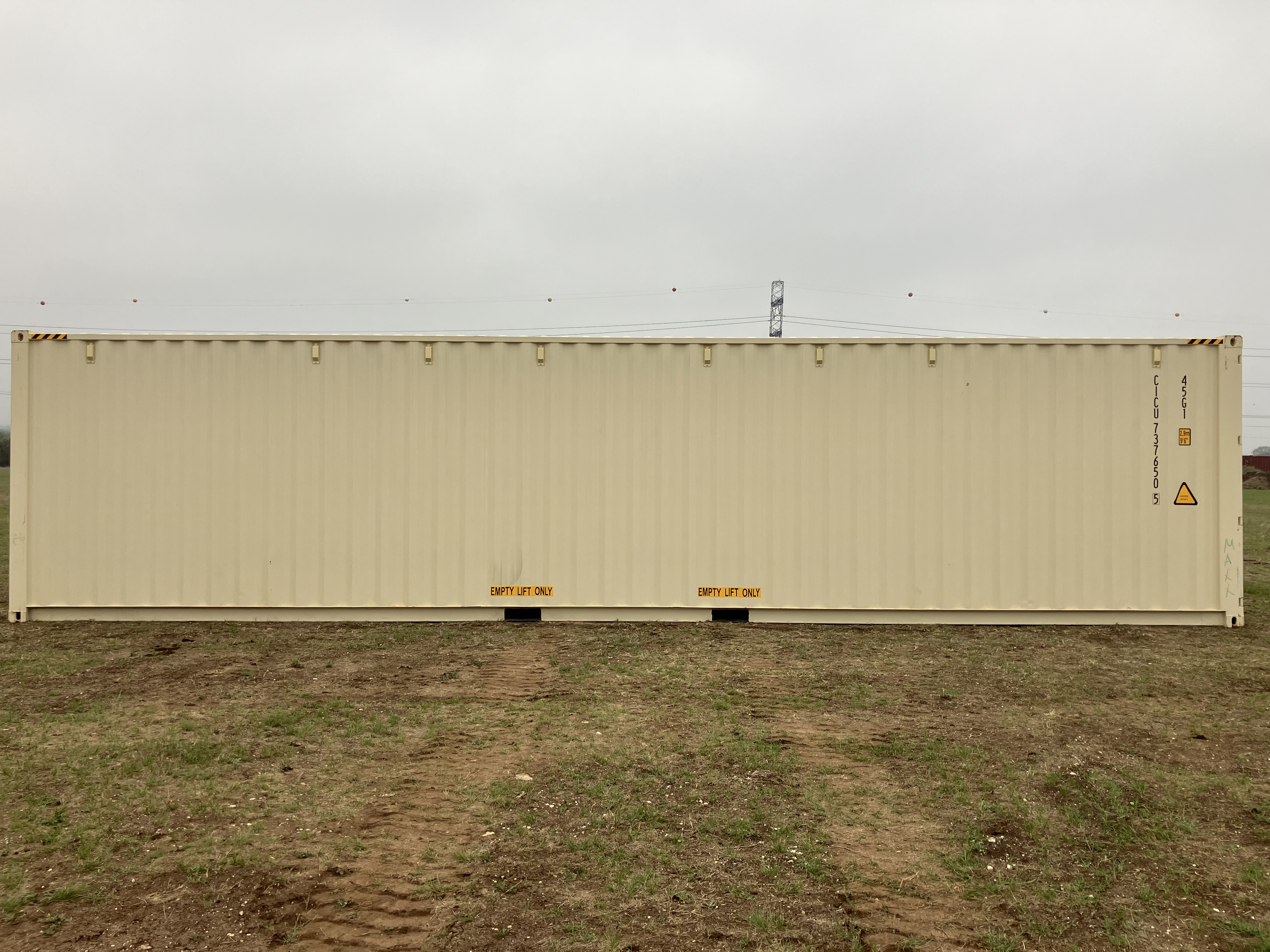 1 Trip 40ft High Cube 9'6" Light Ivory 2 Door End STD Handle