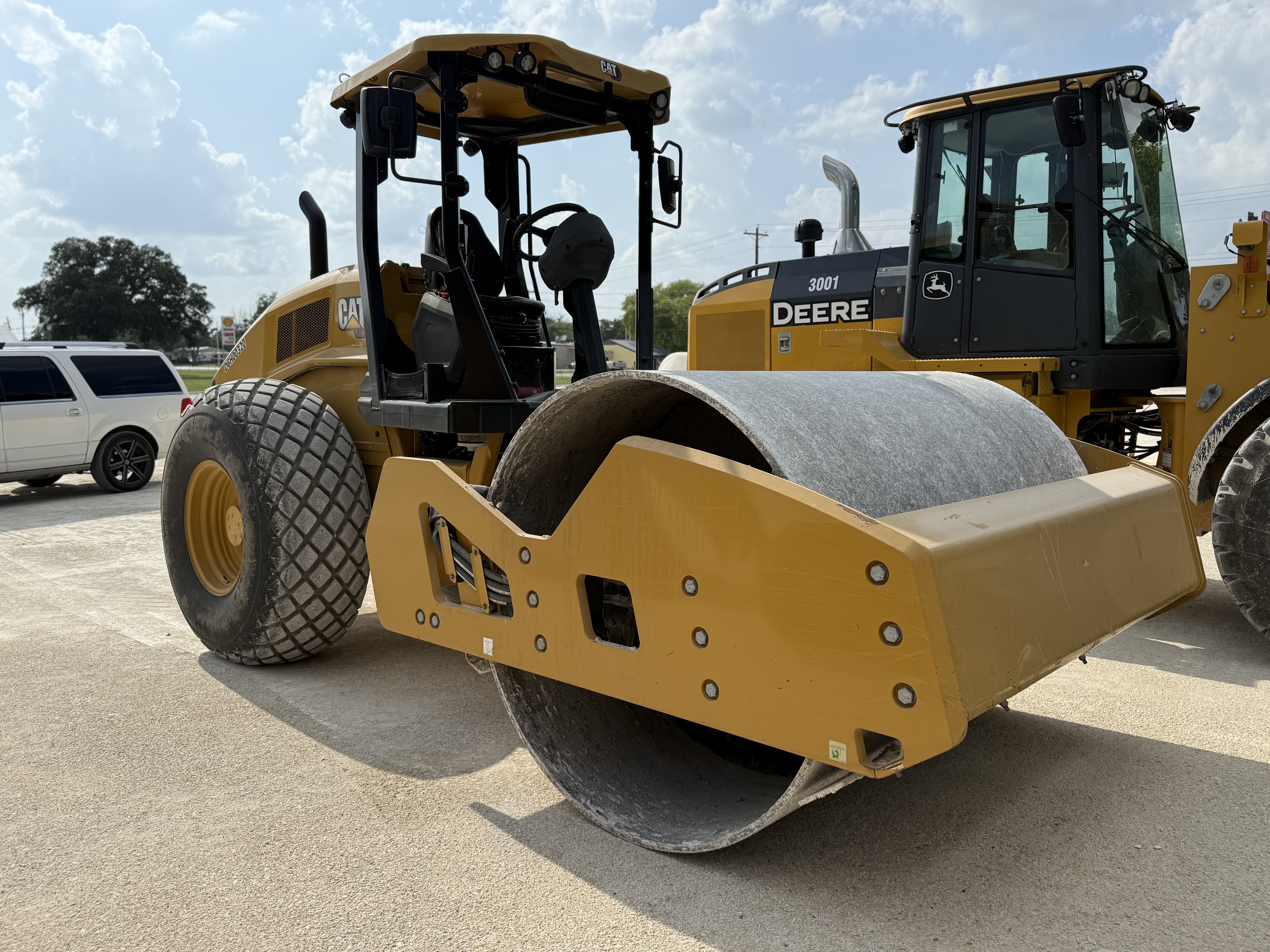 2023 CAT Roller CS10GC 84" SMOOTH DRUM ROLLER T