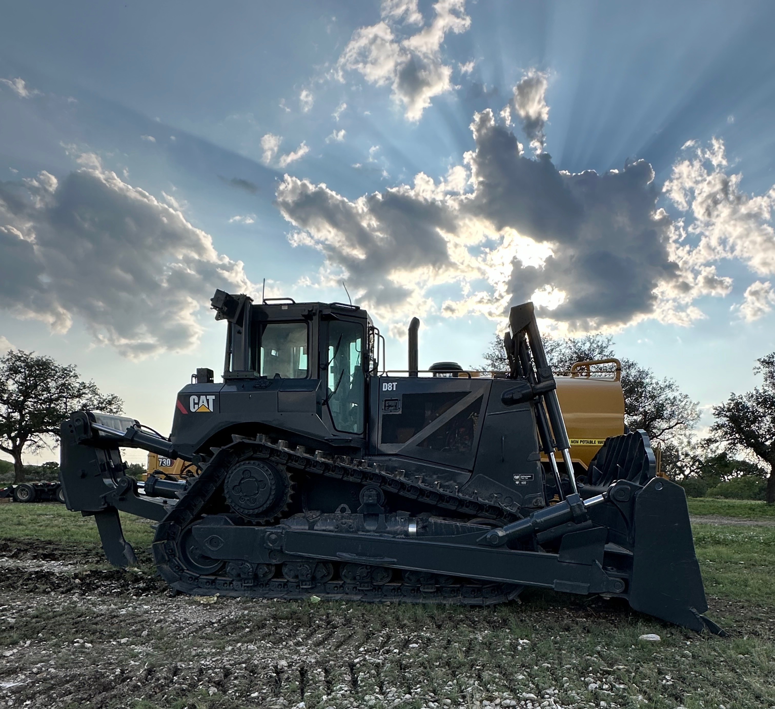 CAT D8T Dozer