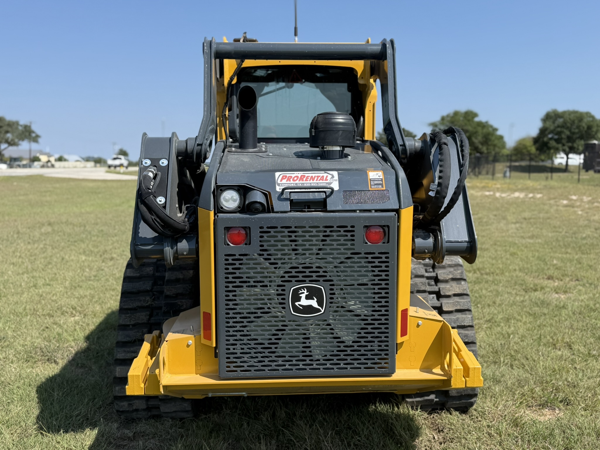 DP163/1 - 2025 John Deere 325G