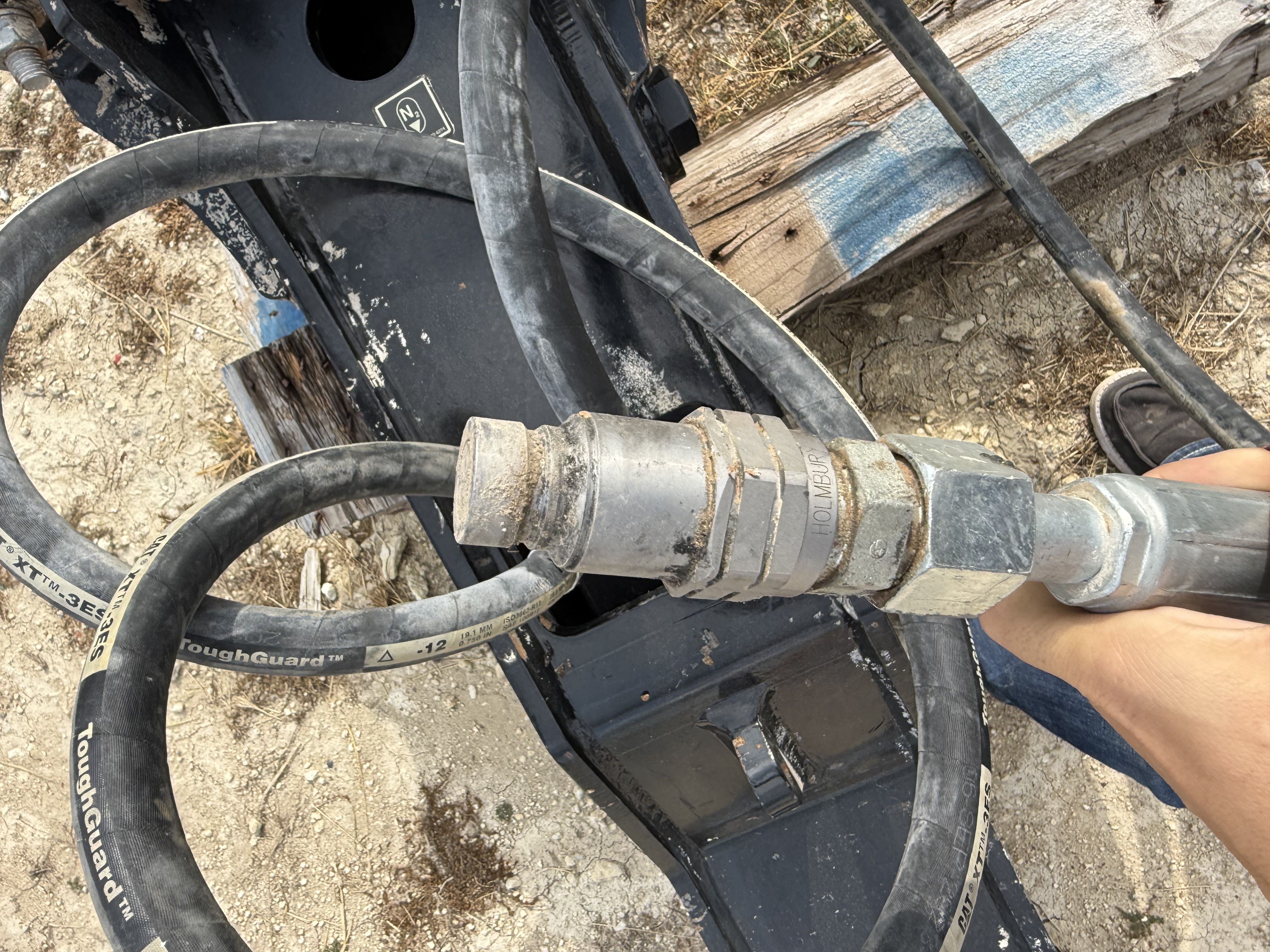 CP-HH-01 - 2023 CAT B9 Hydraulic Hammer