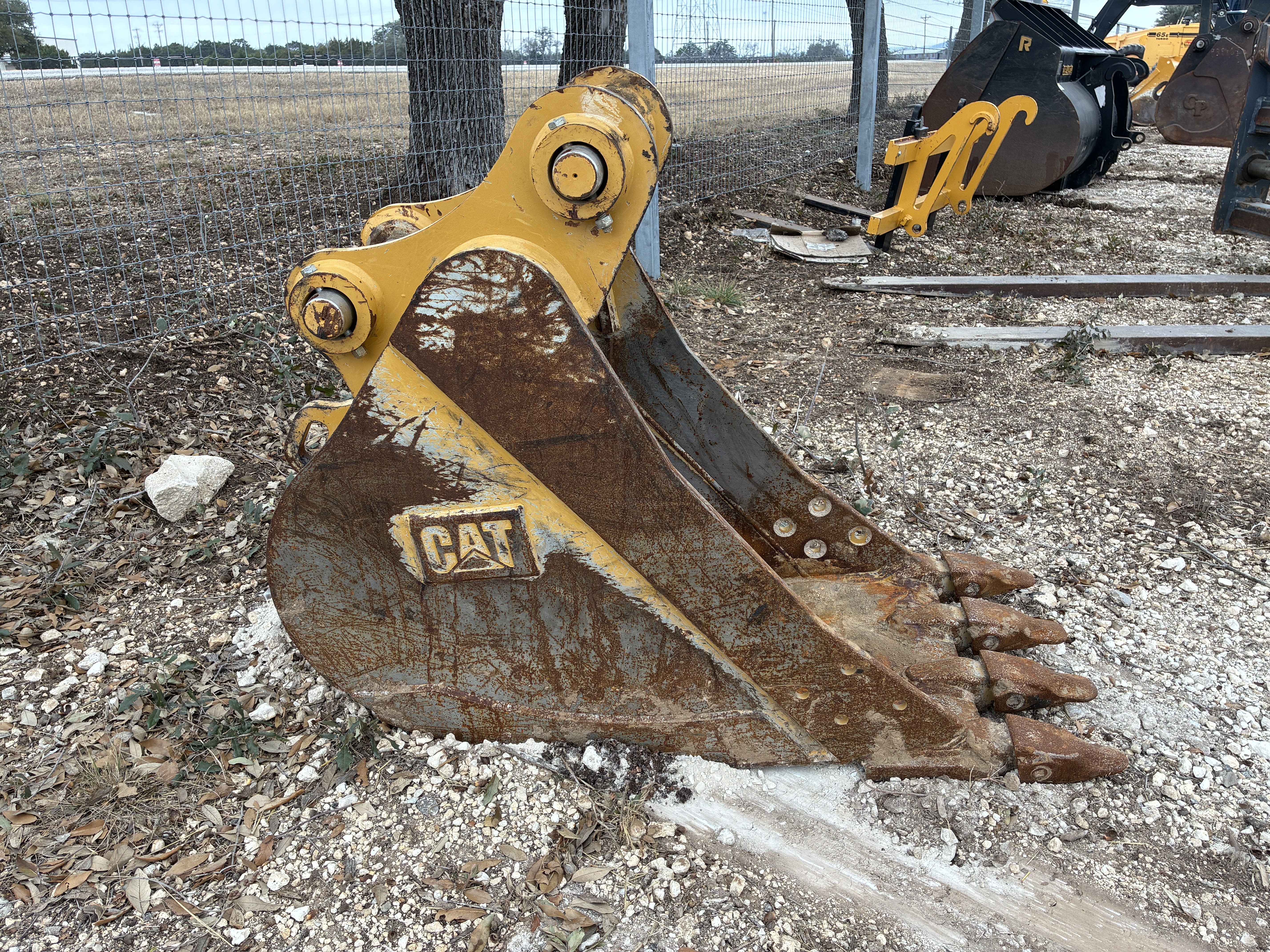 CP-EX-009 - CAT 315F Excavator 24" bucket