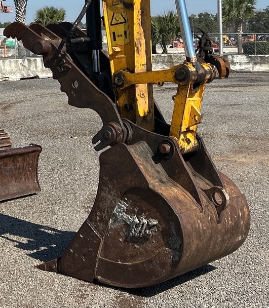 DP184 / A - JCB JZ141LC 36" Bucket